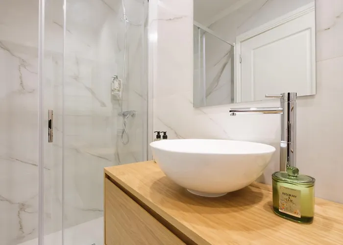 Art Deco 12 Luxury 2br Downtown Metro Ac Daire Porto