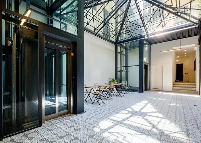 Art Deco 12 Luxury 2br Downtown Metro Ac Oporto