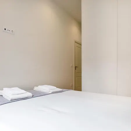 Art Deco 12 Luxury 2br Downtown Metro Ac Apartment Porto