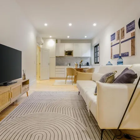Art Deco 12 Luxury 2br Downtown Metro Ac * Porto